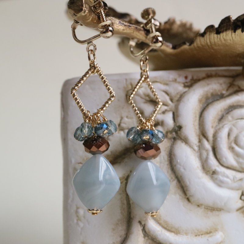 横滨的晚霞 耳环 蓝灰 垂坠 轻盈 - 耳环/耳夹 - 玻璃 蓝色