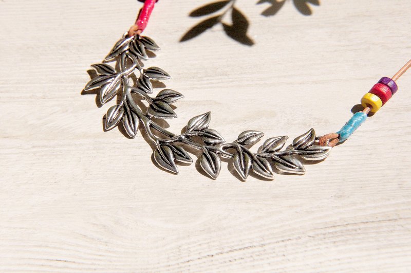 情人节礼物 / 森林女孩 / 法式木头珠+蚕丝蜡线＋真皮项链 长链 短链 锁骨链 - 植物藤蔓 - 长链 - 其他金属 多色