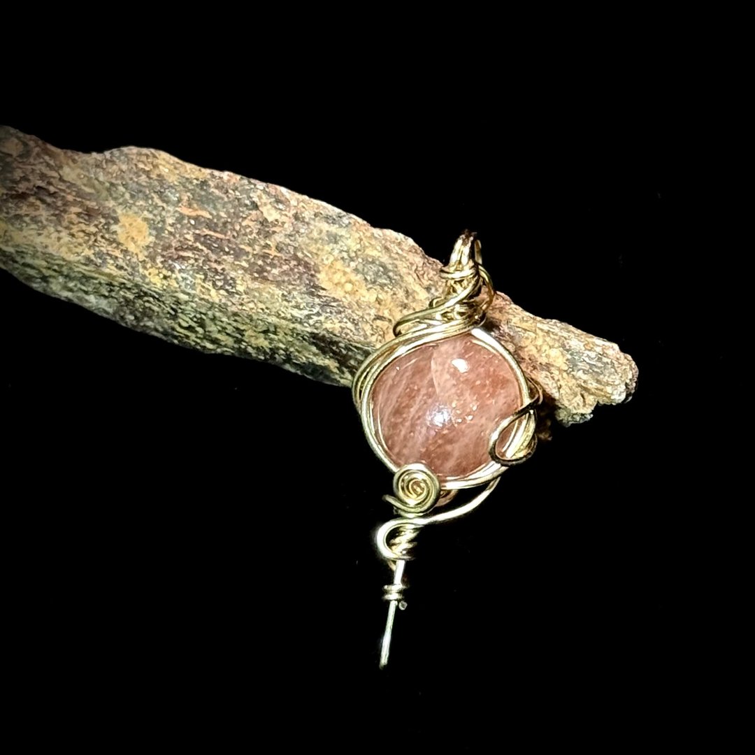 【暮火回旋】NO.2  金属编织 太阳石项链 - 项链 - 水晶 橘色