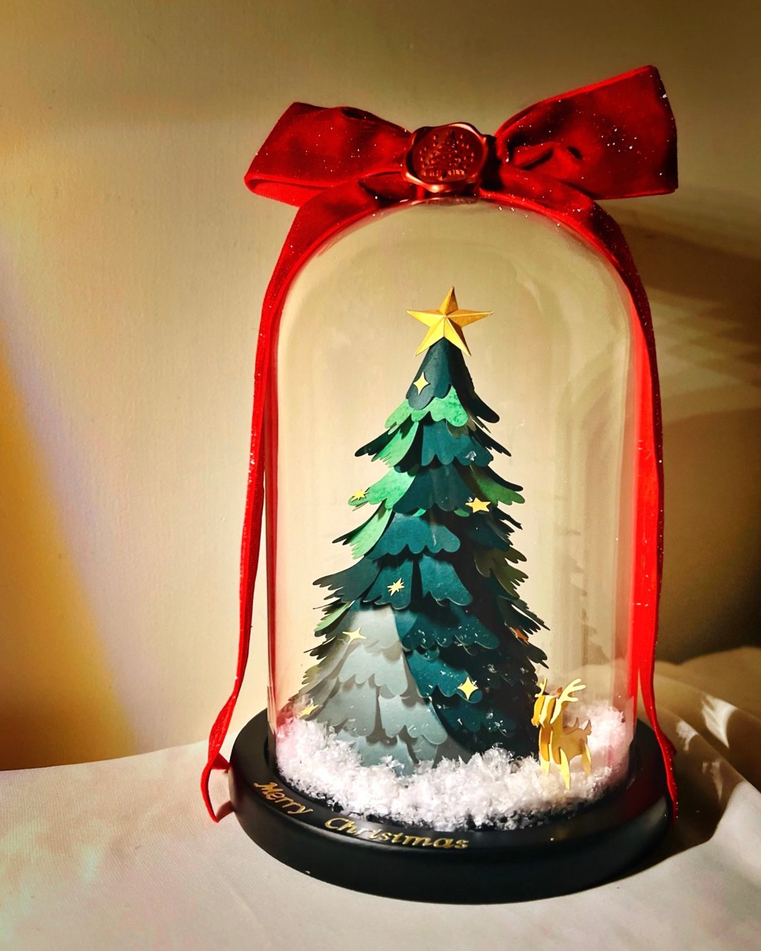 【定制化礼物】立体纸雕星愿圣诞树玻璃罩 梦幻圣诞树木座祝福语 - 摆饰 - 纸 绿色