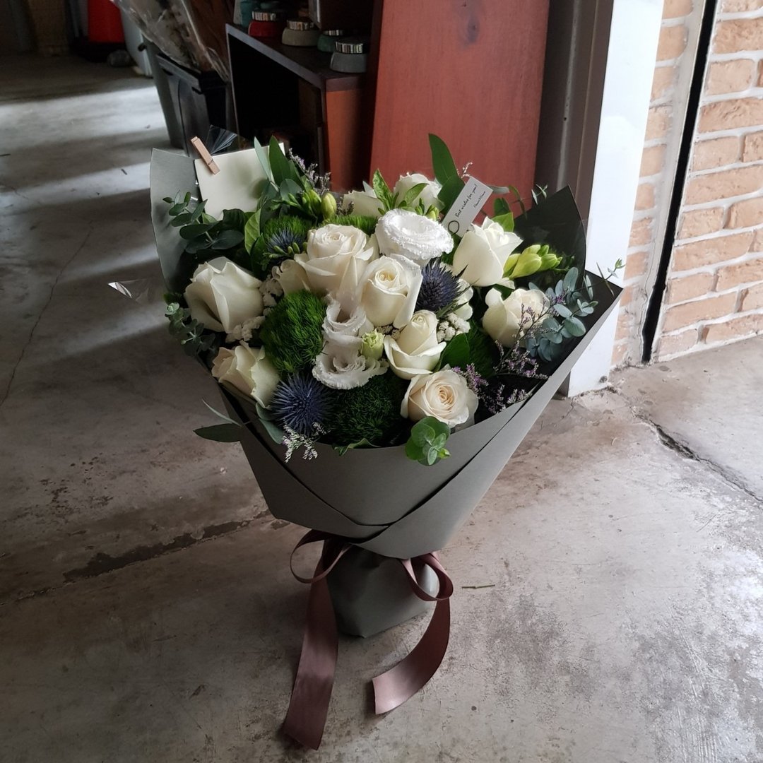 鲜花│白玫瑰│清新感鲜花花束│外送限台北│欢迎自取 - 植栽/盆栽 - 植物．花 红色