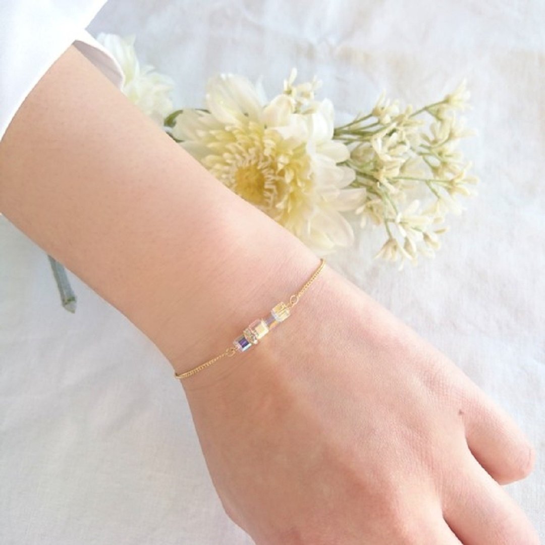 Cube Swarovski delicate bracelet - 手链/手环 - 玻璃 金色