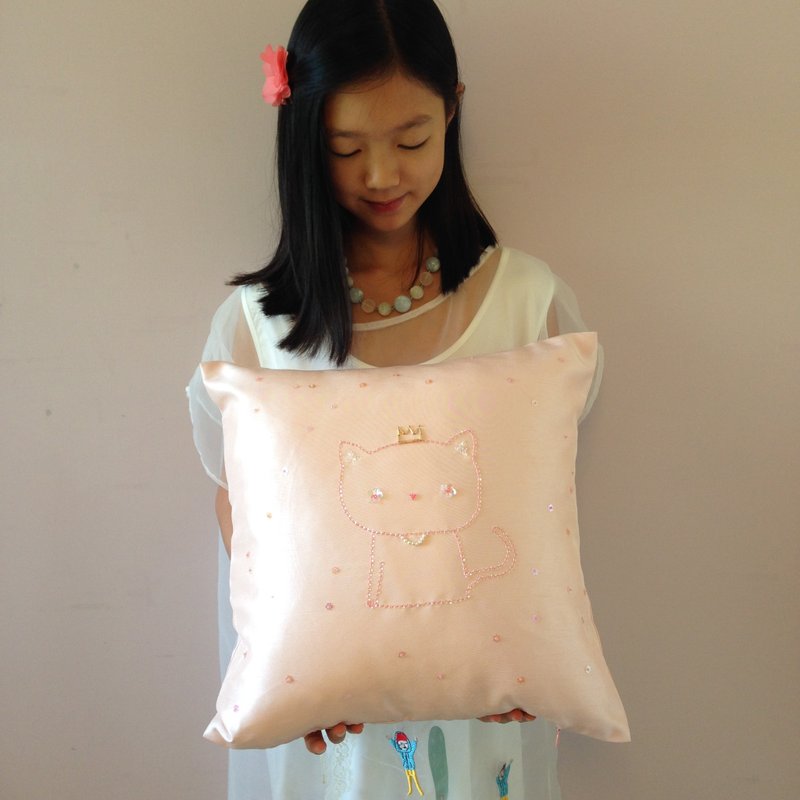 收藏级法式亮片刺绣抱枕 - 咪咪猫 - 枕头/抱枕 - 宝石 粉红色