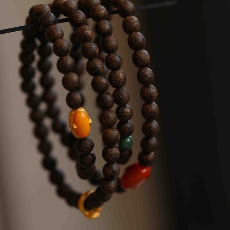 7mm天然沈香珠沉香珠 南红随形翡翠转运环设计多圈手串手持项链s - 手链/手环 - 木头 咖啡色