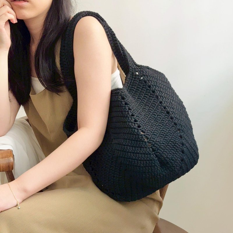 钩织大容量肩背包 / 多色可选 台湾手工编织包提袋手提袋 棉 - 侧背包/斜挎包 - 棉．麻 黑色
