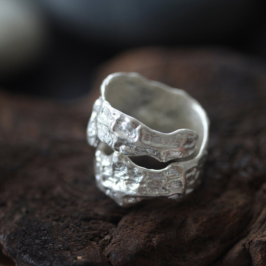 Handmade 99.9% silver charcoal texture infinity wrap ring (R0050) - 戒指 - 银 