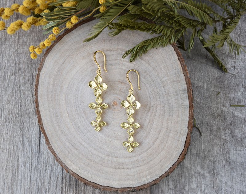 花朵的绽放黄铜耳环 - 耳环/耳夹 - 铜/黄铜 金色