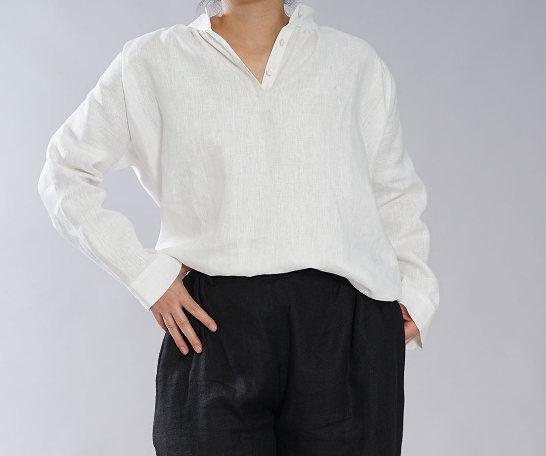 wafu- 純亞麻上衣 Midweight Linen Stand Collar Long Sleeve Top / White t005b-wht2 - 女装上衣 - 亚麻 白色