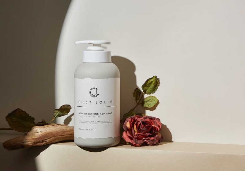 锁水护色洗发精  DEEP-HYDRATING SHAMPOO - 洗发用品 - 其他材质 白色