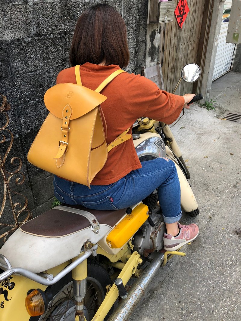 法式浪漫黄色后背包 皮革手工缝制 - 后背包/双肩包 - 真皮 黄色