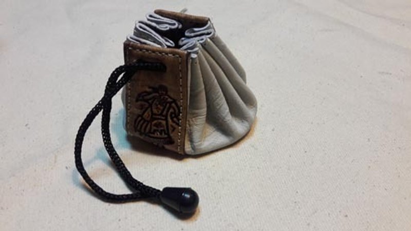 真皮手感束口小零钱包-真皮烙印图腾-米白 - 皮夹/钱包 - 其他材质 白色