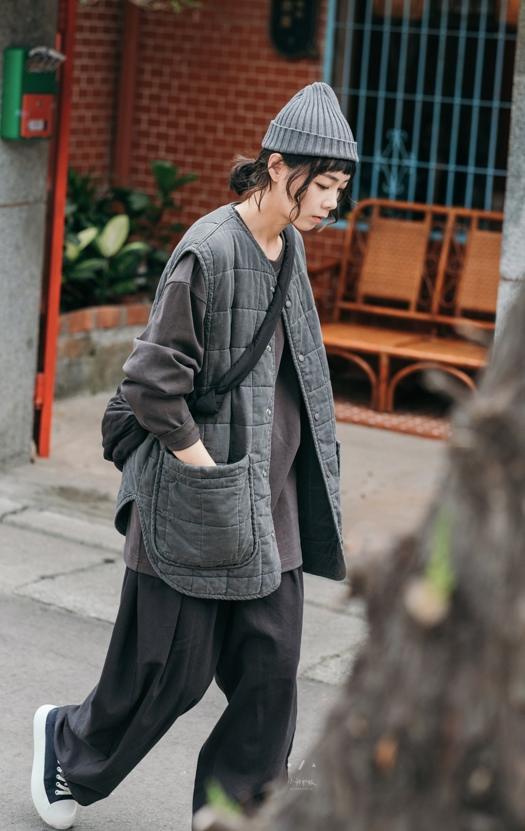 热压吐司格状压棉灰背心 - 女装背心 - 棉．麻 灰色