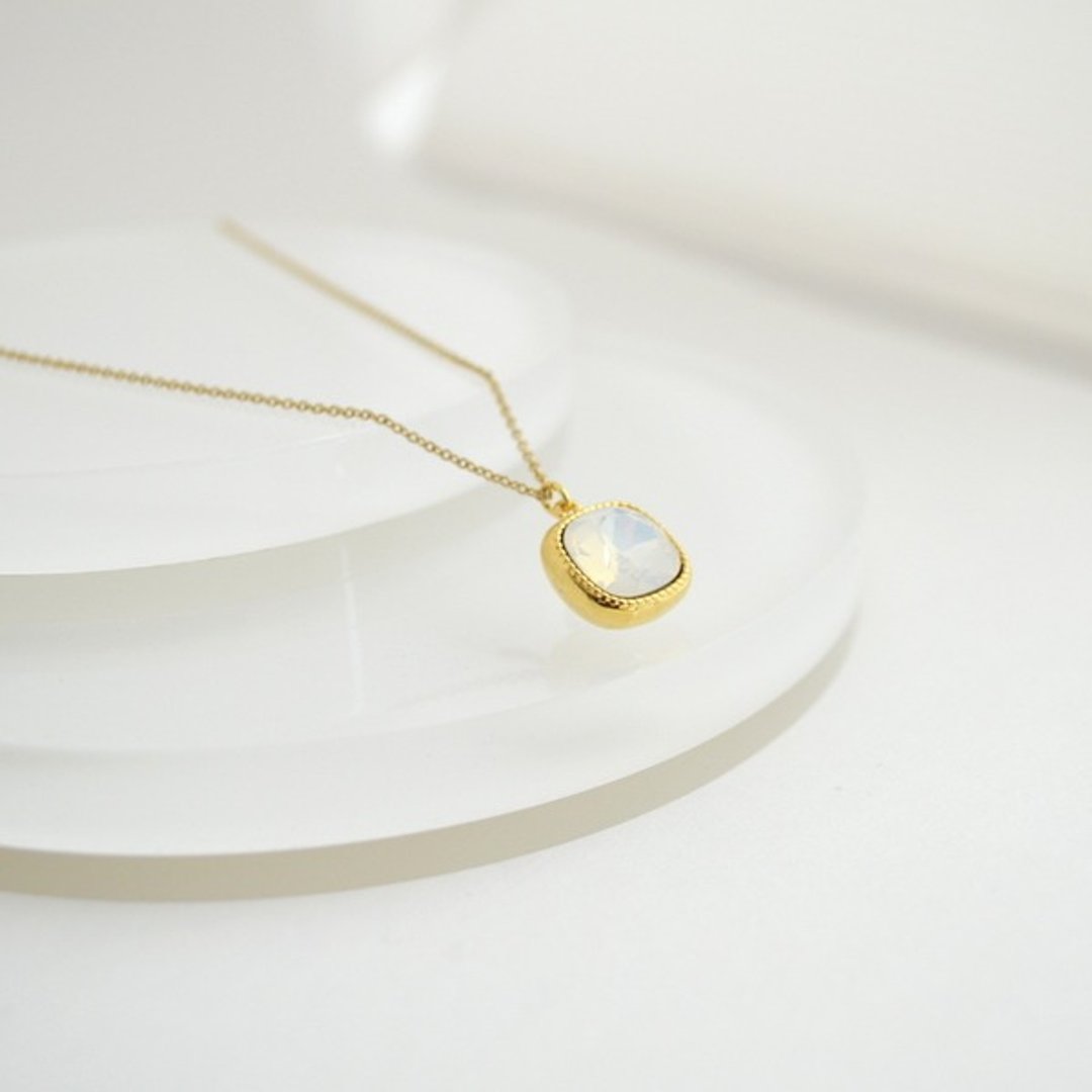 Necklace Crystal glass White Opal Necklace Necklace Hiroba Swarovski Protein Stone - 项链 - 玻璃 白色