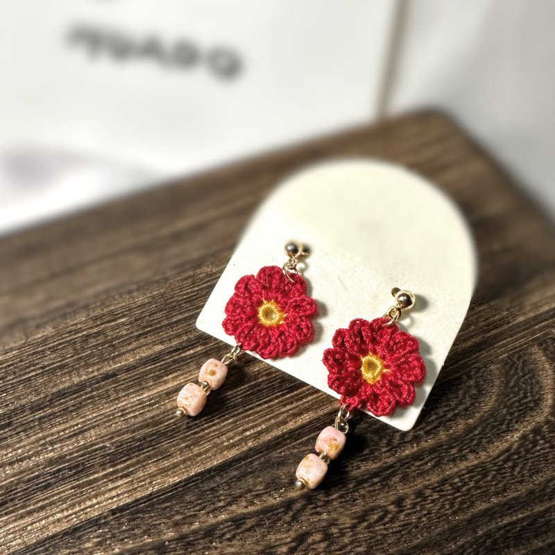 【原创手作】莓糖花语 耳环 耳针 耳夹 雏菊 钩针 微钩 花朵 花 - 耳环/耳夹 - 棉．麻 红色