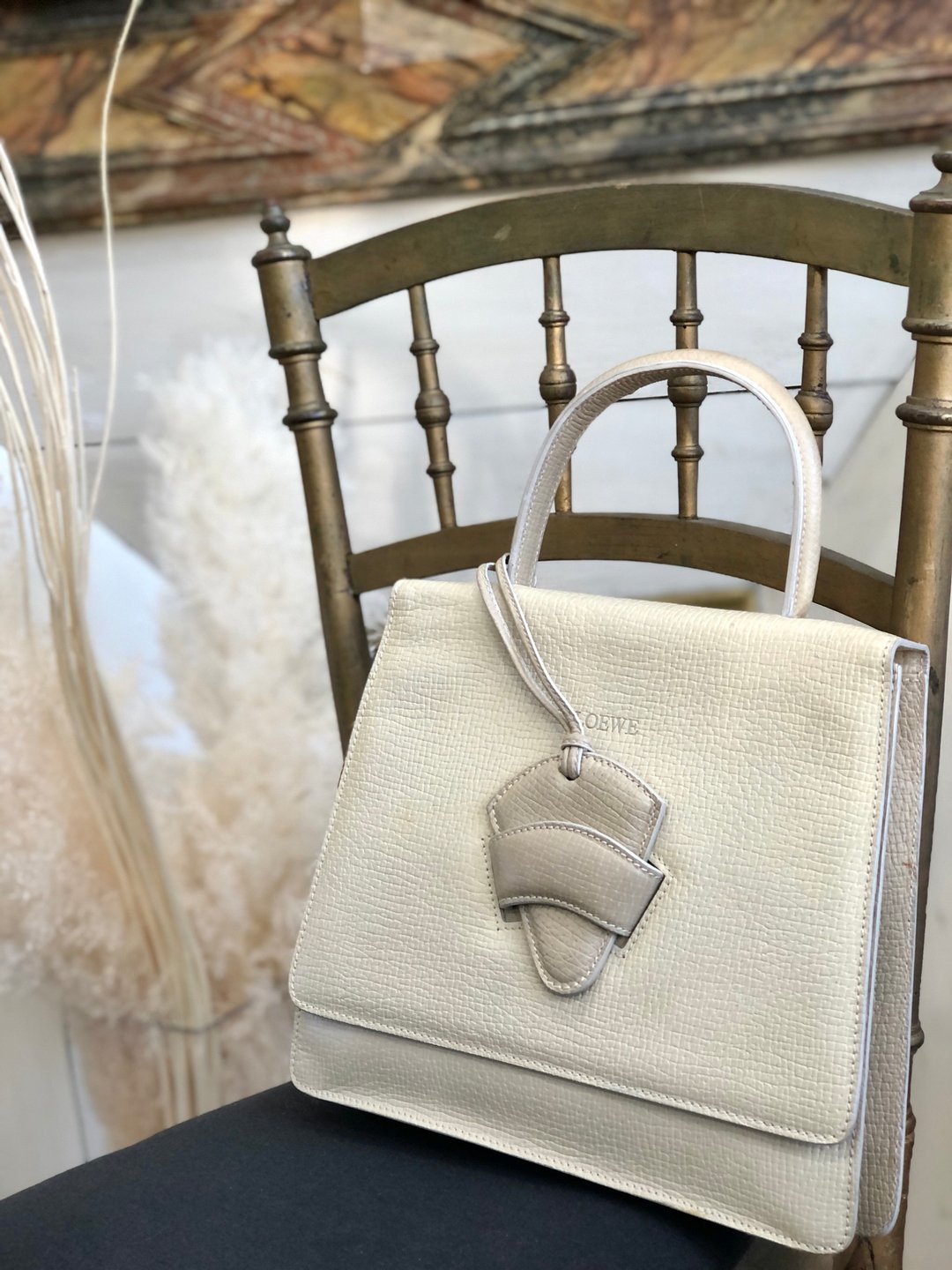 【日本直运名片二手包】LOEWE罗意威压纹牛皮巴塞罗那双色手提包白x灰esxncn - 手提包/手提袋 - 真皮 白色