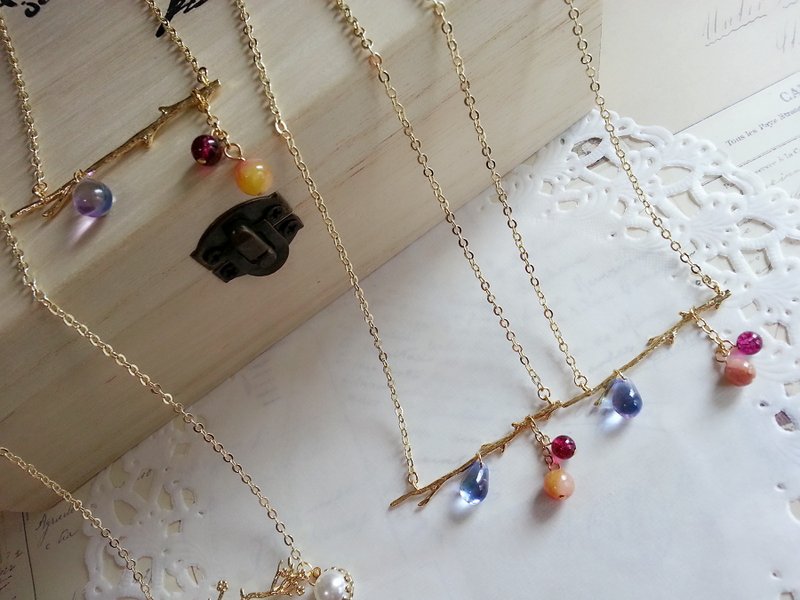 简单饰物 之 铜制长树枝 果实吊饰 铜镀金颈链 - 项链 - 其他金属 