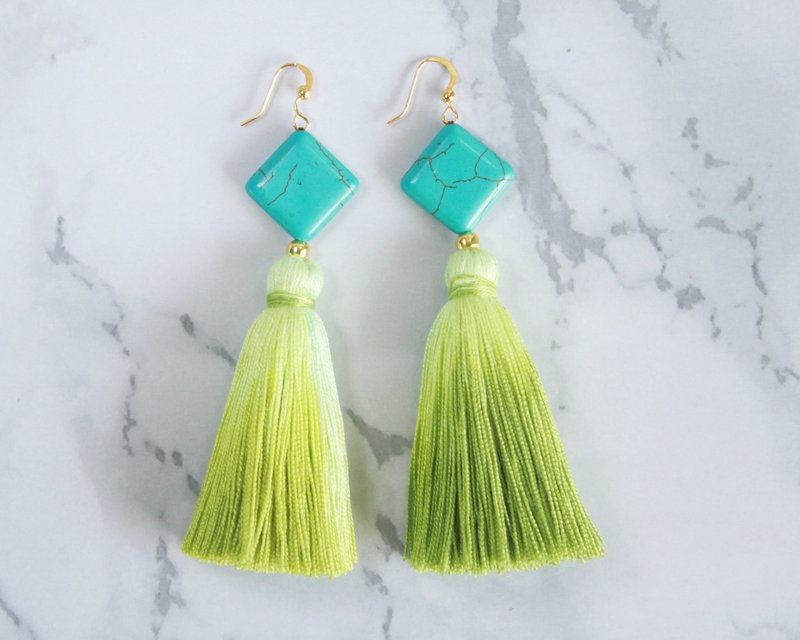 Green Bohemian Dangle Drop Earrings, Lovely Statement Earrings for Woman - 耳环/耳夹 - 棉．麻 绿色
