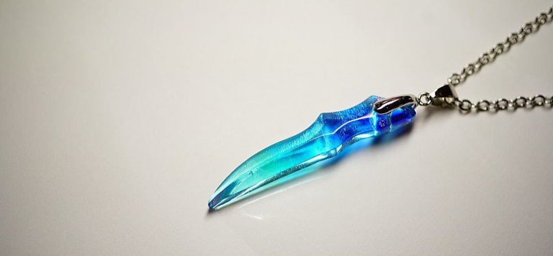 [Made to order] Sword of fang - 项链 - 玻璃 蓝色