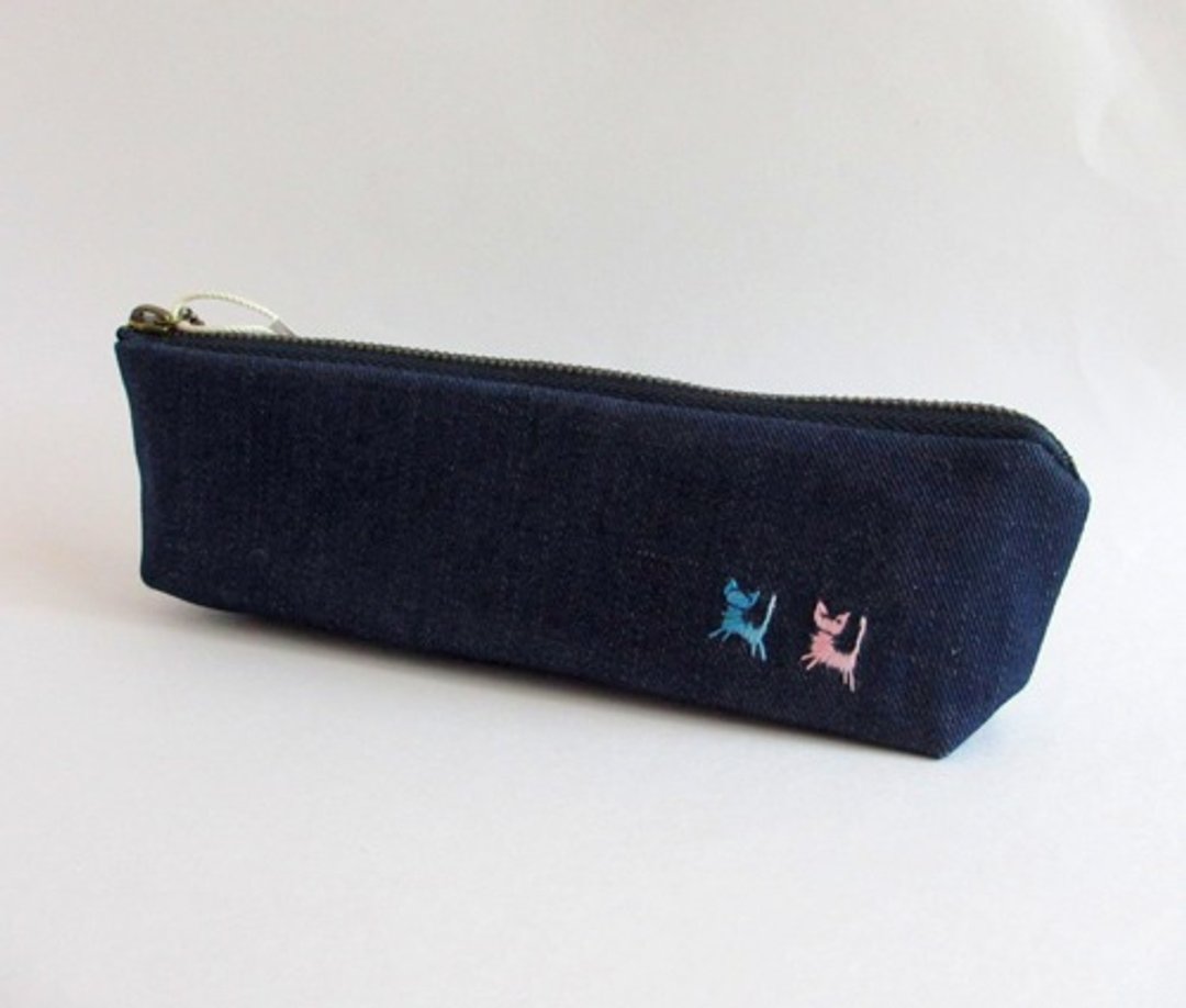 Cat embroidery denim pen case * Pink and blue good cat - 铅笔盒/笔袋 - 棉 