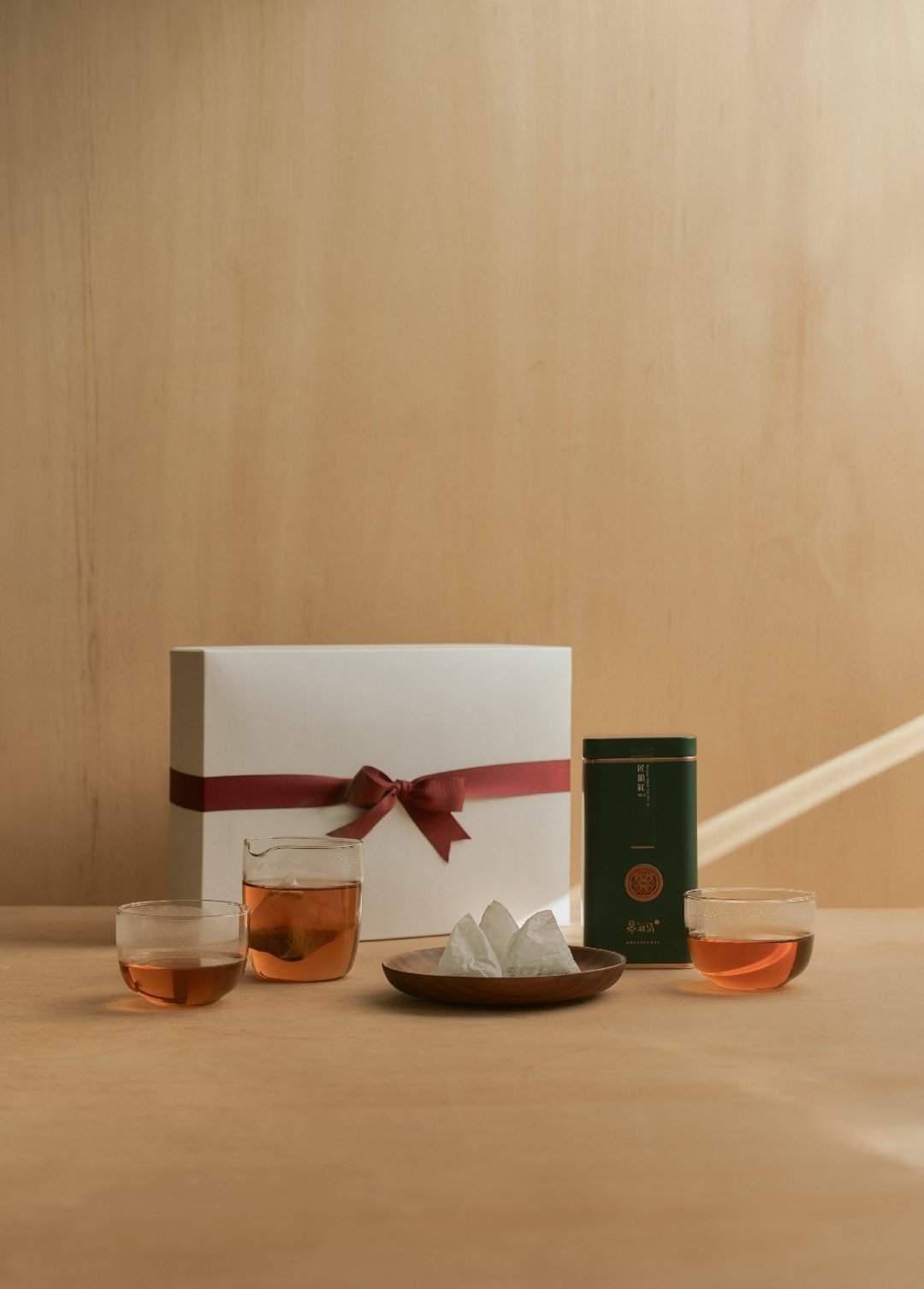 【礼盒】TG X 慕耕活 匠韵红 茶包 茶具礼盒 AVPA铜奖 - 茶 - 其他金属 白色