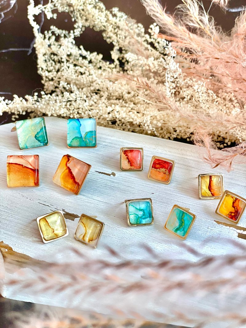 酒精墨水画耳环 - 小 (冷色) - 耳环/耳夹 - 树脂 多色