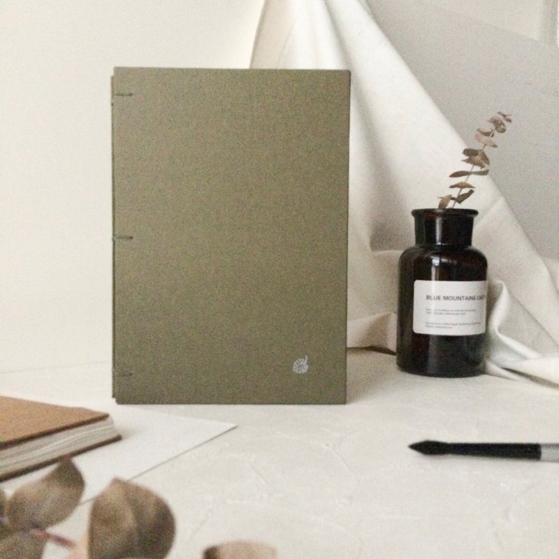 定制水彩绘图本 | 32k 水彩纸内选 | 草绿色 Arches 山度士 宝虹 - 笔记本/手帐 - 纸 绿色