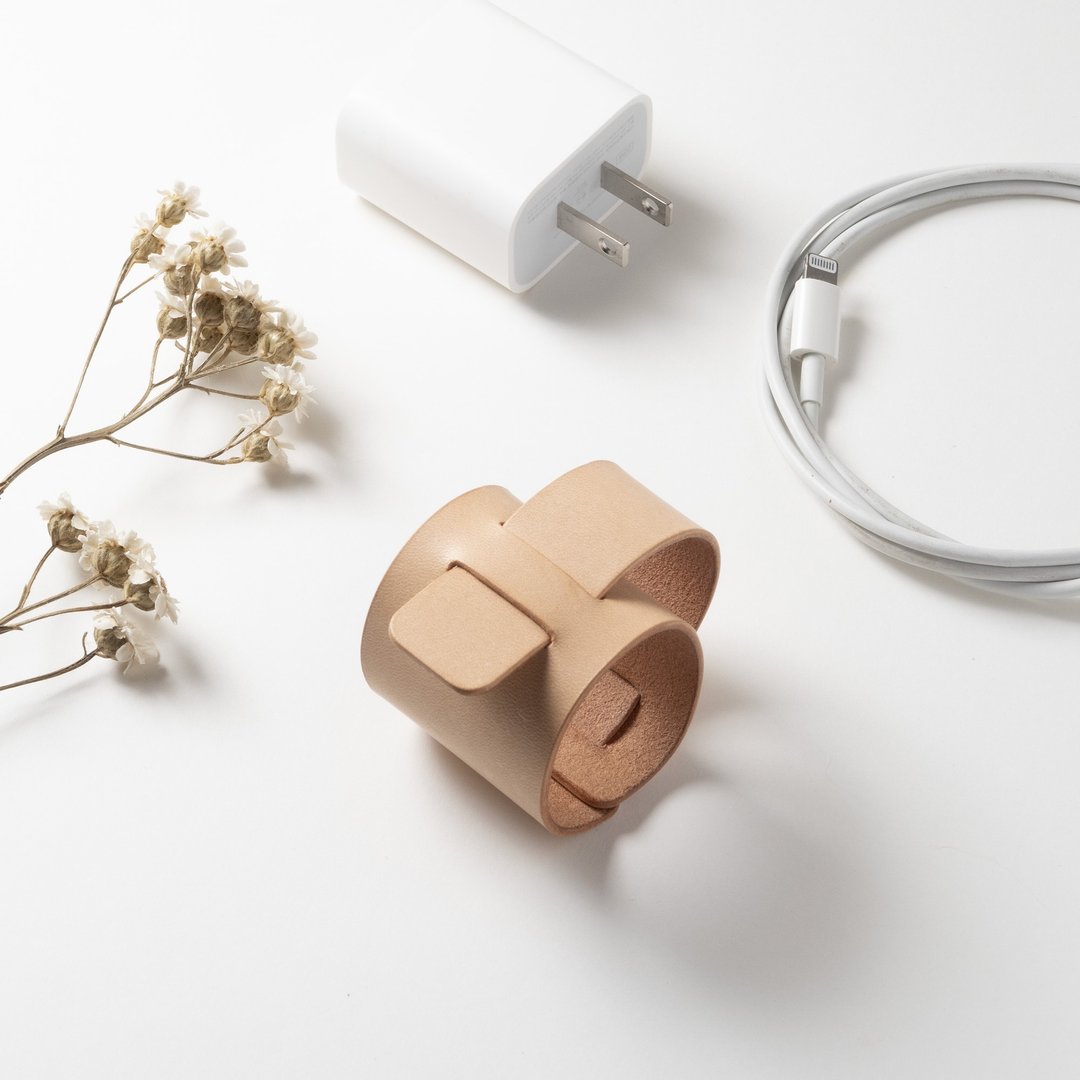 iPhone充电器/线收纳皮套- 原创设计- 全手工 植鞣革 牛皮 真皮 - 手机配件 - 真皮 卡其色