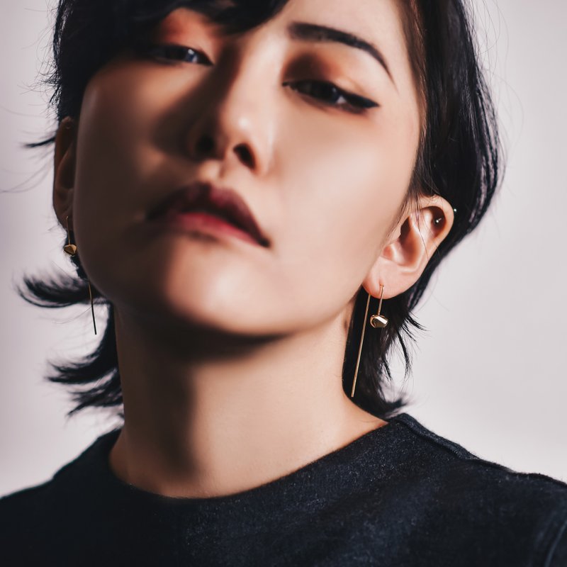 Meteor - 迷途之星系列 陨石纯银长耳环-镀金 - 耳环/耳夹 - 纯银 金色