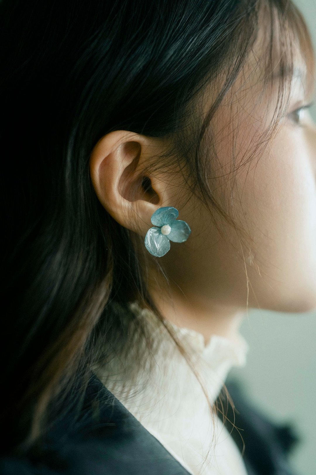 孔雀蓝真花耳环 Ariana Earrings - 耳环/耳夹 - 植物．花 蓝色