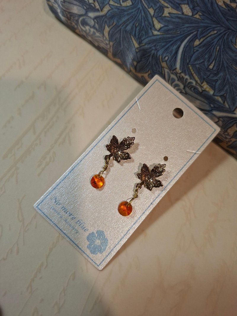 枫叶古金耳环 - 耳环/耳夹 - 其他金属 橘色