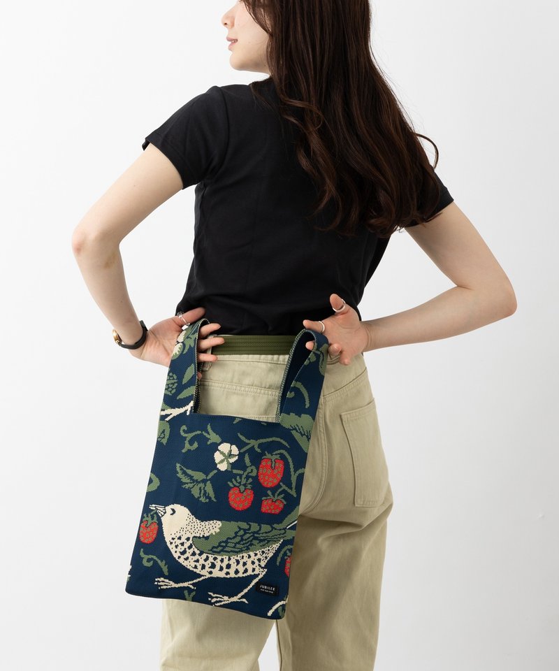 Jubilee 针织手提包 William Morris 图案大 Marche 尺寸 02.草莓小偷 - 手提包/手提袋 - 聚酯纤维 多色