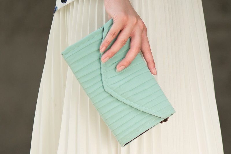 vingt six 湖水绿色皮夹包\可做肩背包.手拿包.斜背包.皮夹多用 - 手拿包 - 聚酯纤维 绿色