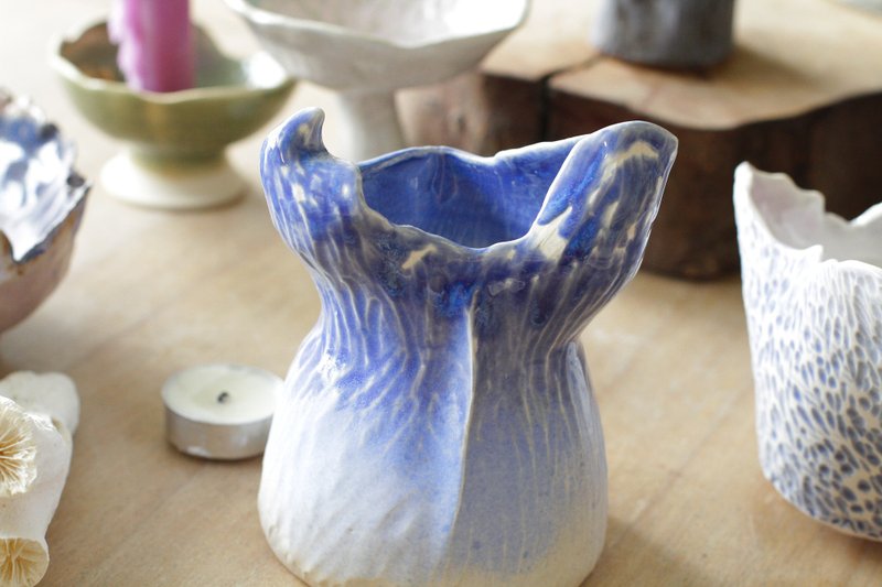 蓝色鲸鱼尾巴花器 - 花瓶/陶器 - 陶 蓝色