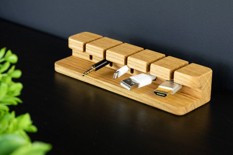 Wooden cable and cord organizer, desk organisation, home office - 卷线器/电线收纳 - 木头 咖啡色