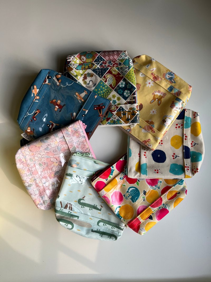 拼拼布。手作-托药袋/万用袋/旅行包/女生收纳 - 化妆包/杂物包 - 棉．麻 多色