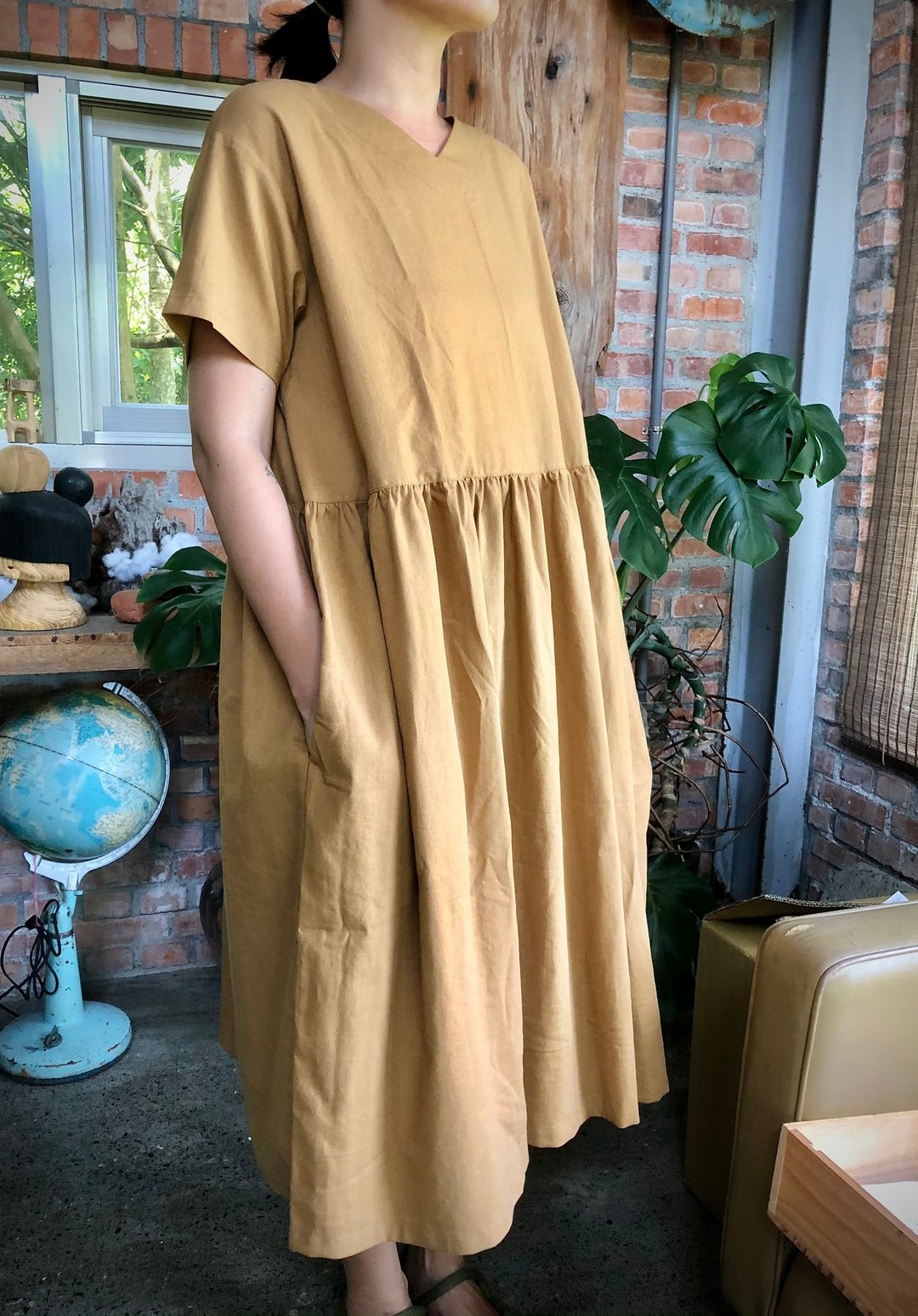 V领短袖口袋洋装 - 洋装/连衣裙 - 棉 多色