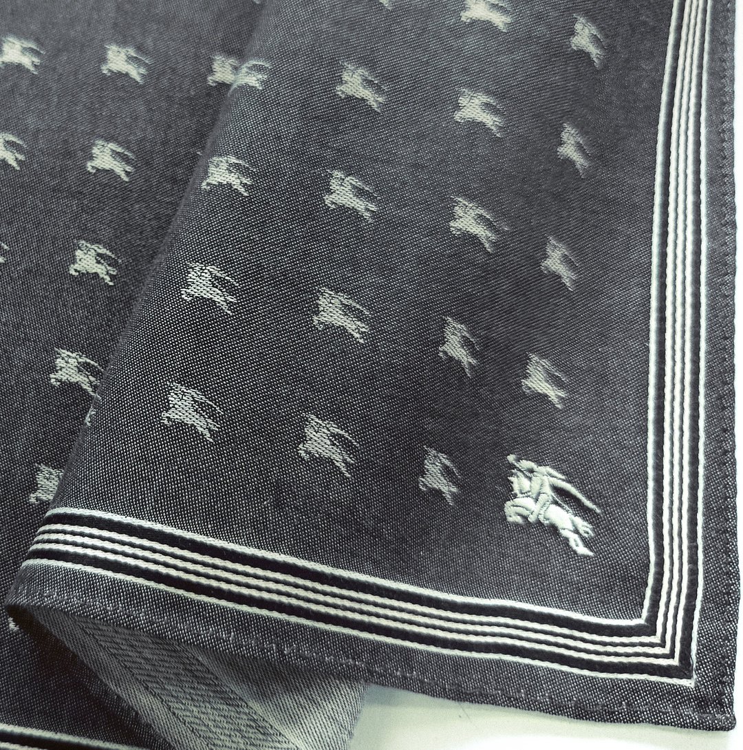 Burberry 古着手帕 蓝灰色字母组合标志 18 x 18 英寸 - 手帕/方巾 - 棉 灰色
