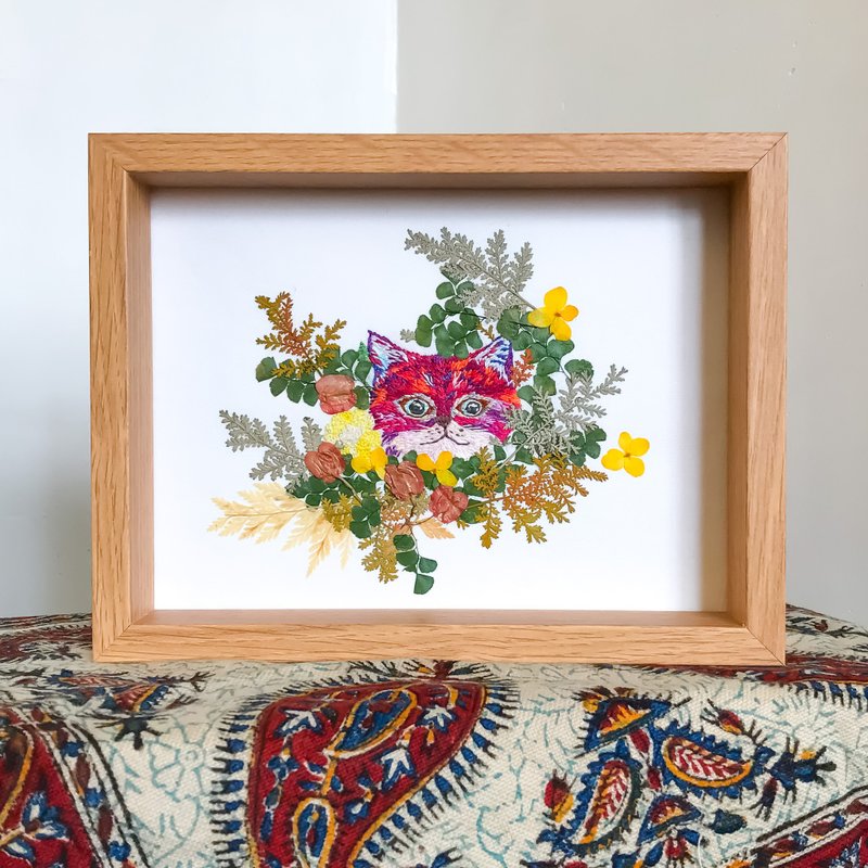 定制化礼物/动物刺绣配押花框画/A5 size - 画框/相框 - 绣线 多色