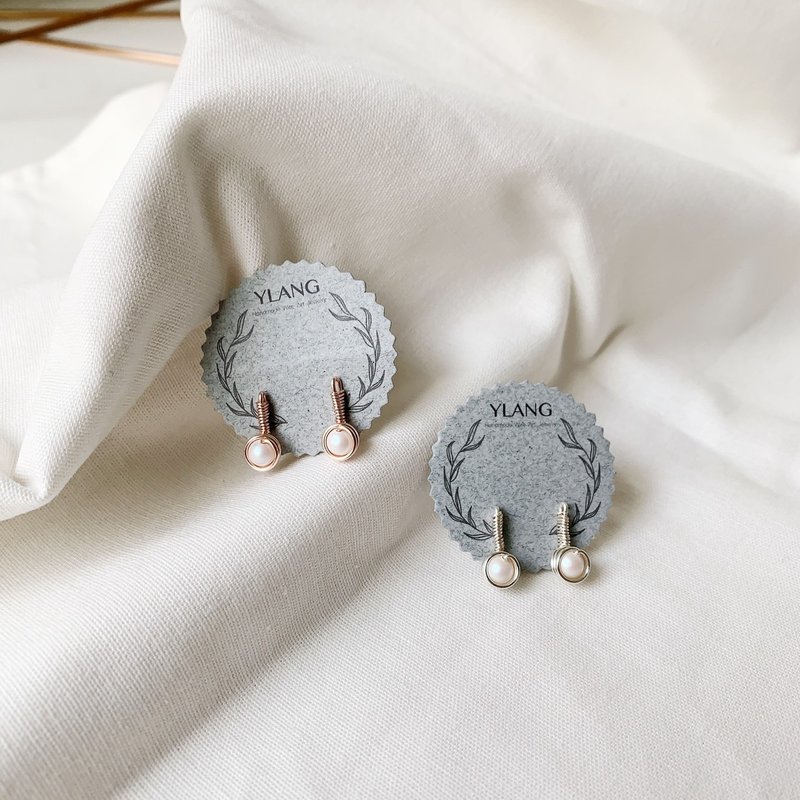 YLANG【单晶立体仿针贴耳夹】Swarovski 水晶珍珠 /艺术铜线 - 耳环/耳夹 - 其他金属 多色