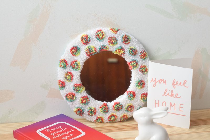 White framed wall mirror, punch needle kids room decor - 墙贴/壁贴 - 棉．麻 多色