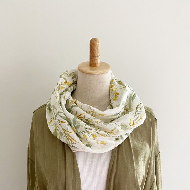 Fashionable look just by wearing high quality Linen spring / summer snood botanical pattern plant pattern white white single single type - 围巾/披肩 - 棉．麻 白色
