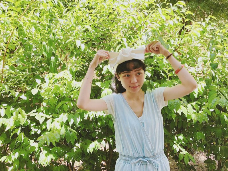 我很单纯 米白 扭结宽版发带 ggoomstudio - 发带/发箍 - 棉．麻 白色