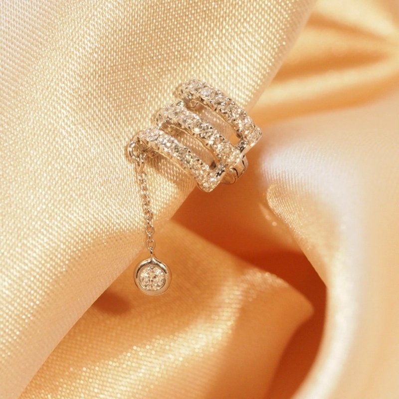 18K金三重钻石耳夹18K GoldThe Triple Diamonod Band with Dangl - 耳环/耳夹 - 贵金属 