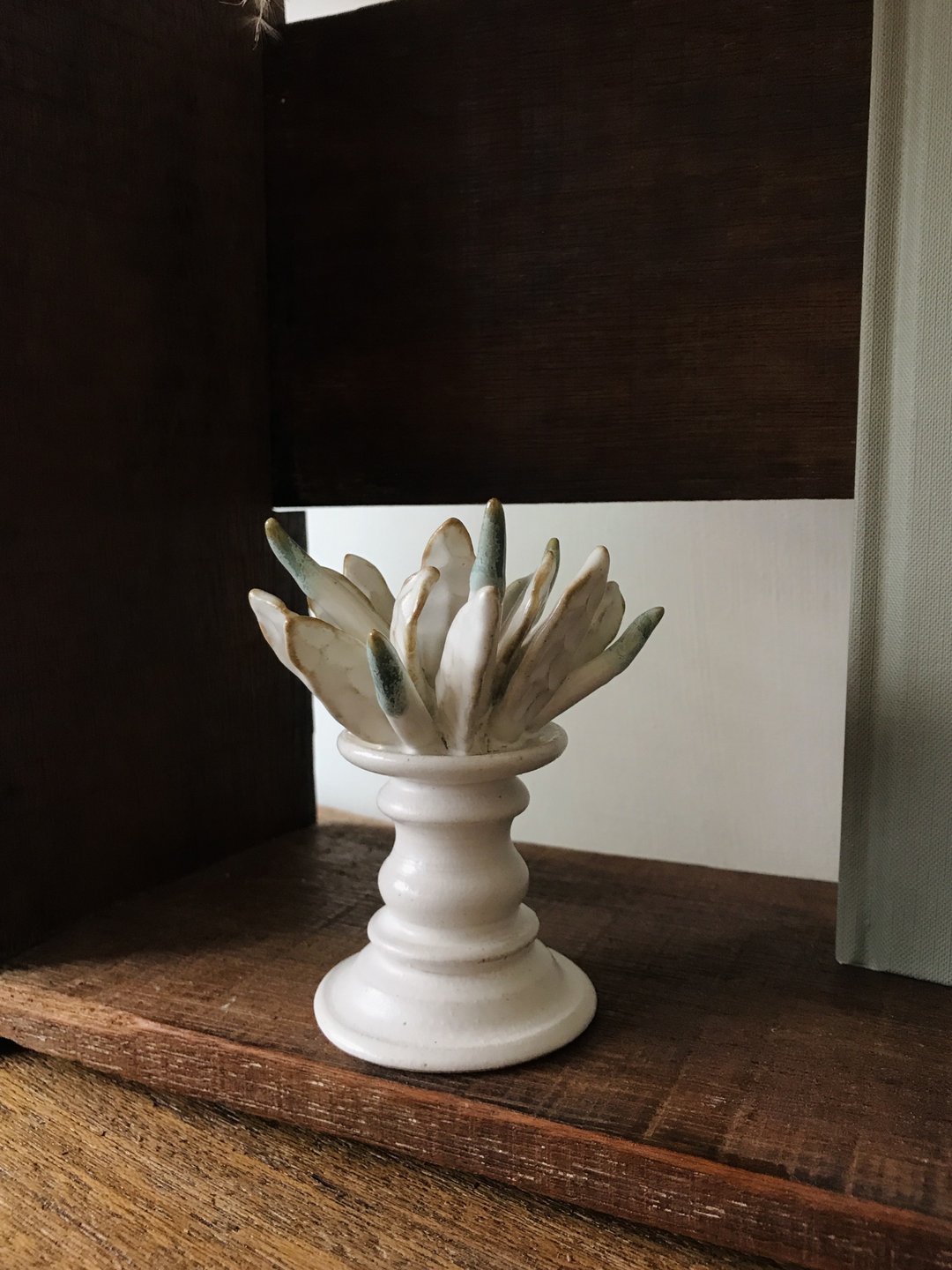 Déjà vu Ceramics 抽象花卉陶瓷摆件 - 摆饰 - 陶 白色
