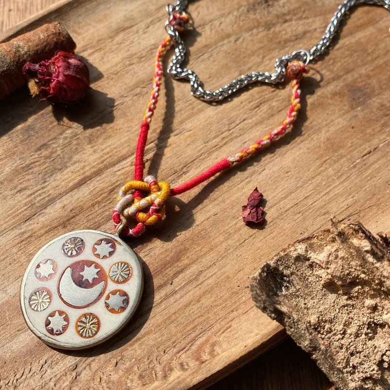 【Lost and find】 西藏 祈福 星月太阳 牦牛骨 戈壁 颈链戈壁石 - 项链 - 宝石 红色