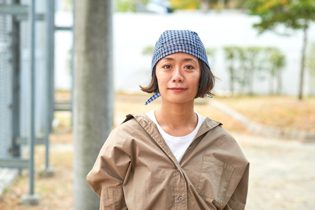 CHARM 格纹亚麻 绑带头巾帽 100% 亚麻 吸汗透气 - 帽子 - 亚麻 蓝色