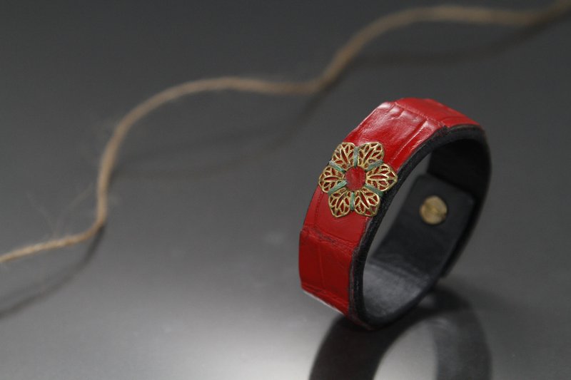 一厘米的优雅 -- 鳄鱼皮手环 - 手链/手环 - 真皮 红色