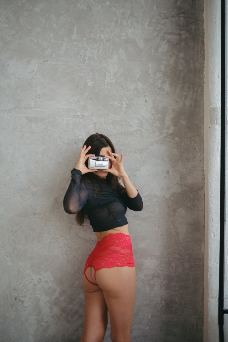 女性蕾丝内裤 - 性感内裤 - 开裆设计情趣内衣 - 女士内衣裤 - 聚酯纤维 金色