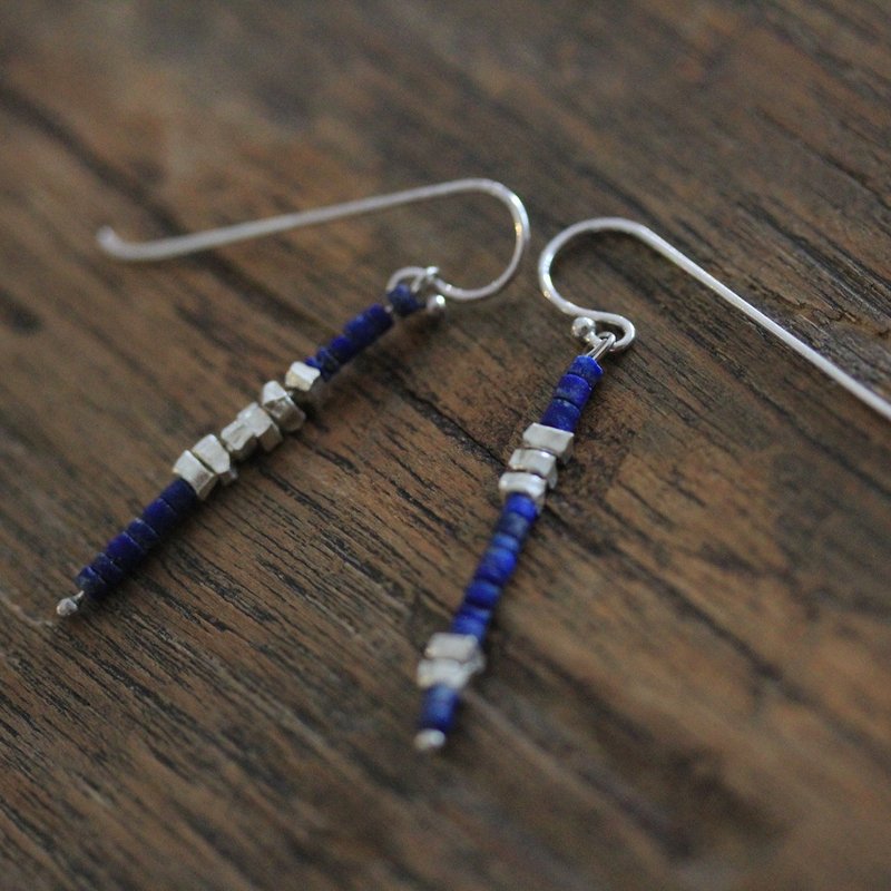 Lapis Lazuli and silver sugar cube beads asymmetrical earrings (E0161) - 耳环/耳夹 - 石头 蓝色