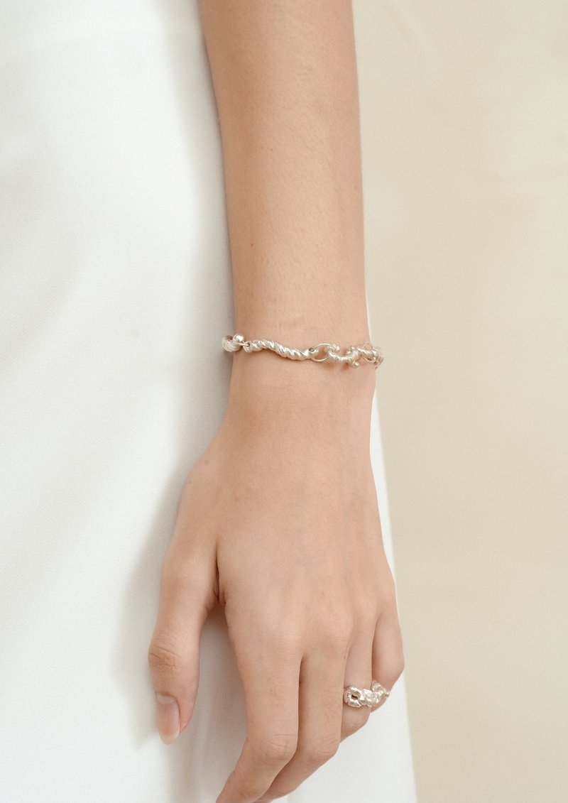 TB02-扭编织 Bracelet - 手链/手环 - 纯银 